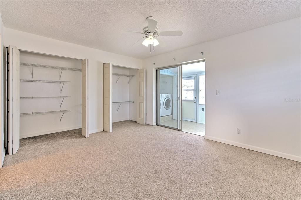 For Sale: $107,000 (1 beds, 1 baths, 820 Square Feet)