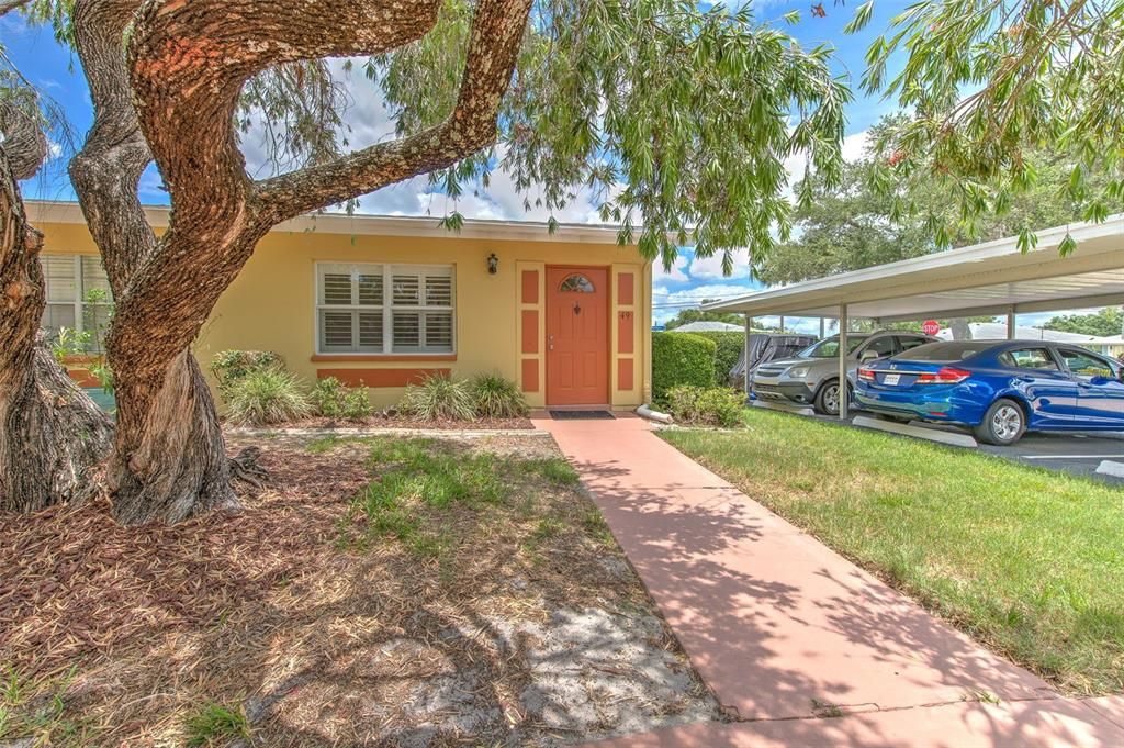 For Sale: $107,000 (1 beds, 1 baths, 820 Square Feet)