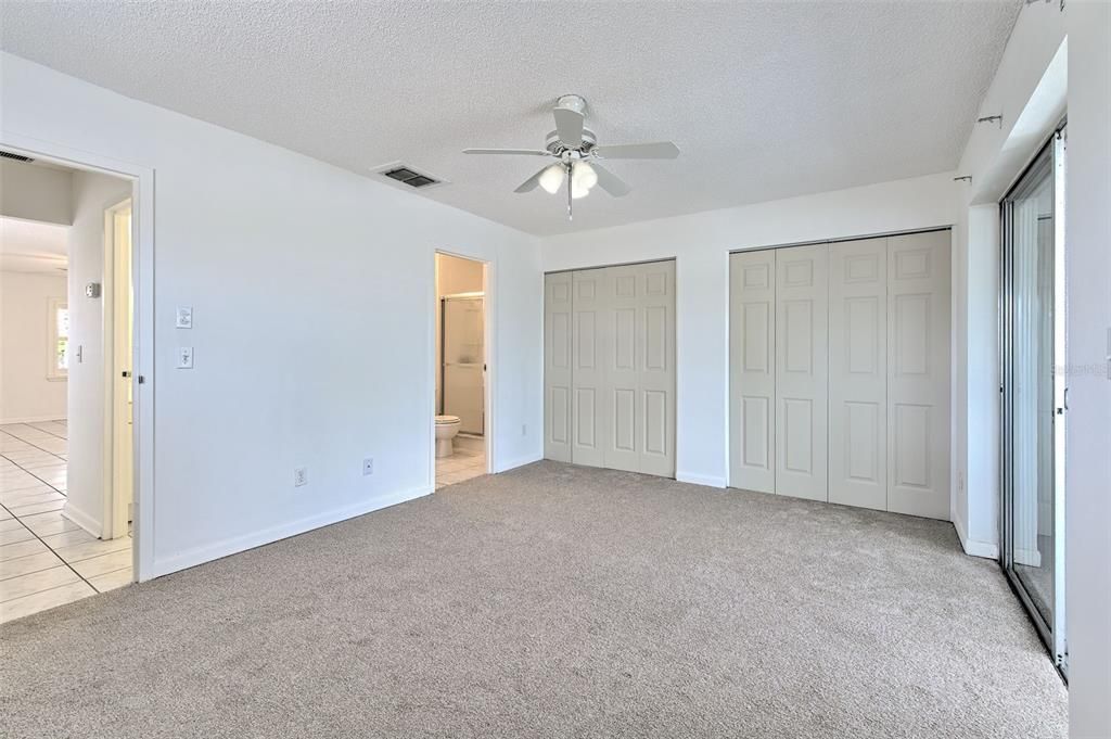 For Sale: $107,000 (1 beds, 1 baths, 820 Square Feet)