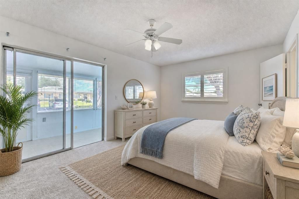 For Sale: $107,000 (1 beds, 1 baths, 820 Square Feet)