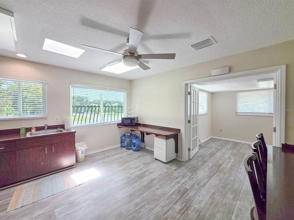 En Venta: $749,000 (0 camas, 0 baños, 2014 Pies cuadrados)