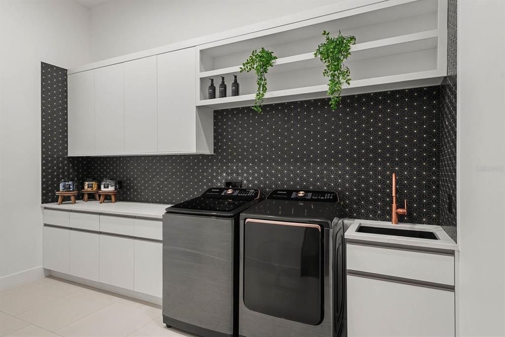 En Venta: $4,200,000 (4 camas, 5 baños, 4268 Pies cuadrados)