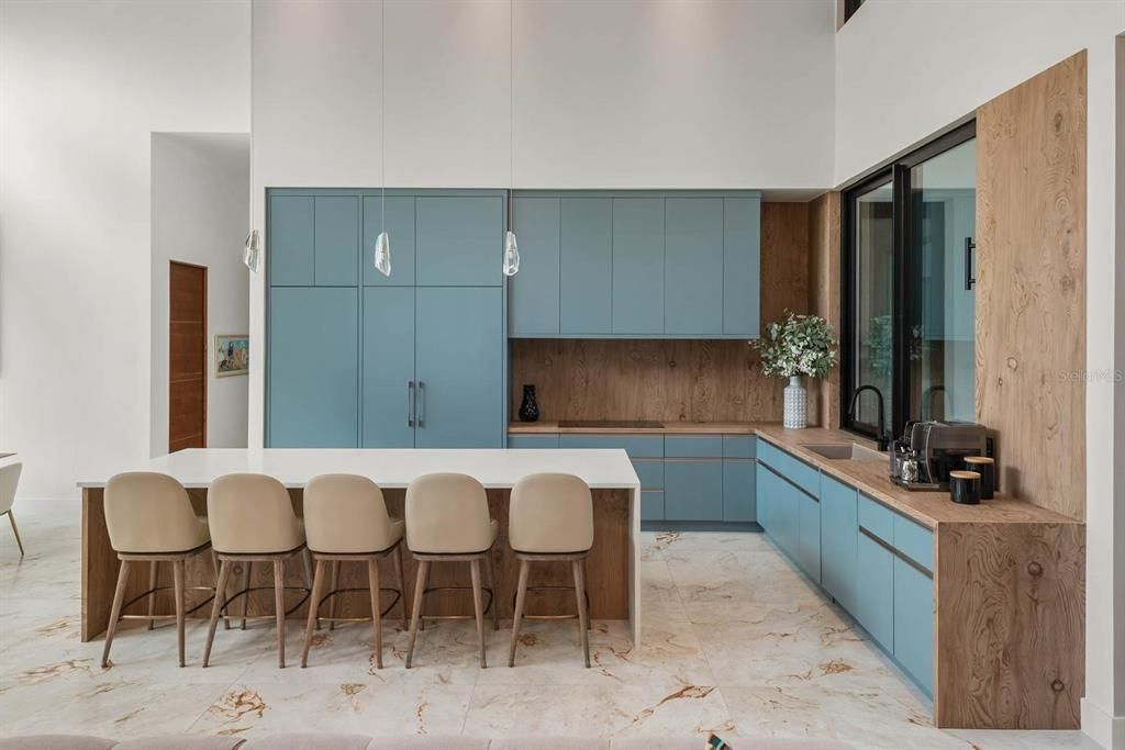 En Venta: $4,200,000 (4 camas, 5 baños, 4268 Pies cuadrados)