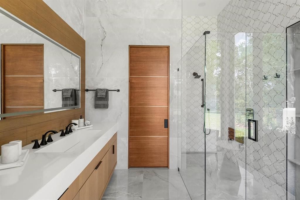 En Venta: $4,200,000 (4 camas, 5 baños, 4268 Pies cuadrados)