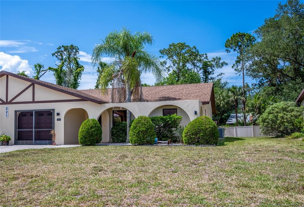 For Sale: $175,000 (2 beds, 2 baths, 1431 Square Feet)
