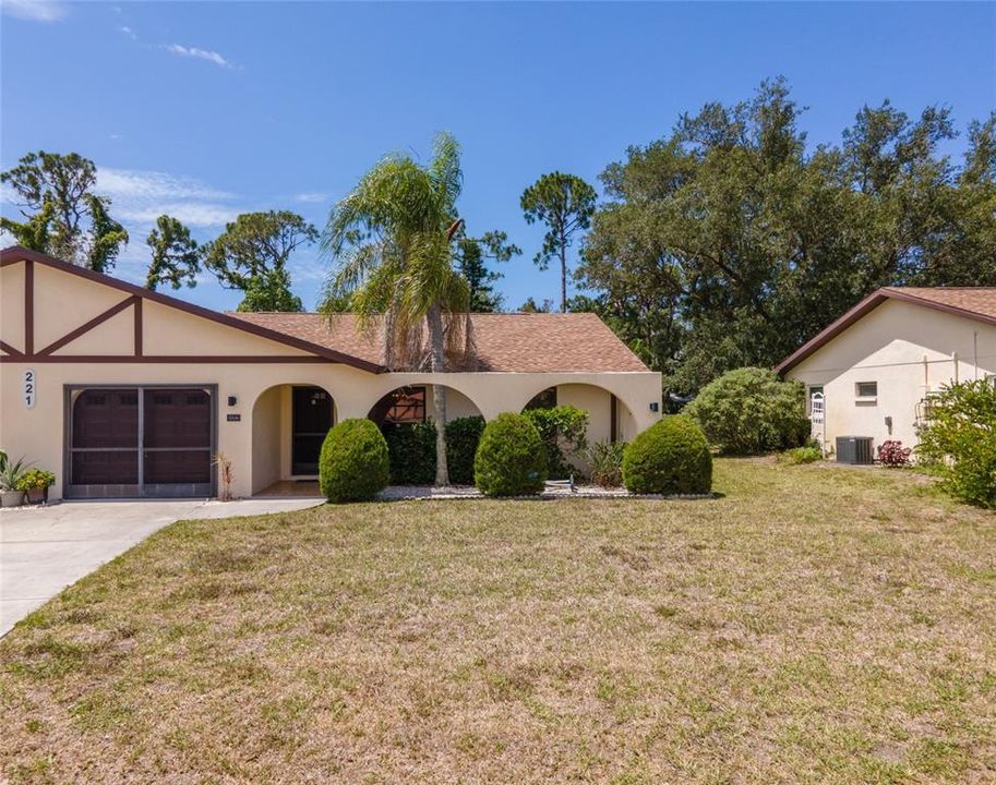 For Sale: $175,000 (2 beds, 2 baths, 1431 Square Feet)
