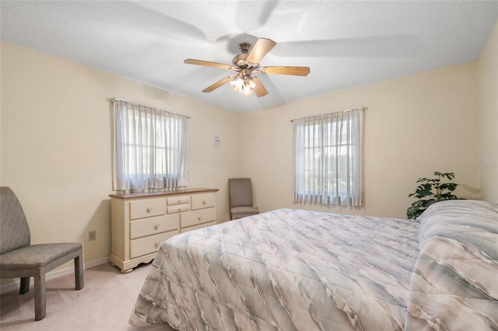 For Sale: $175,000 (2 beds, 2 baths, 1431 Square Feet)