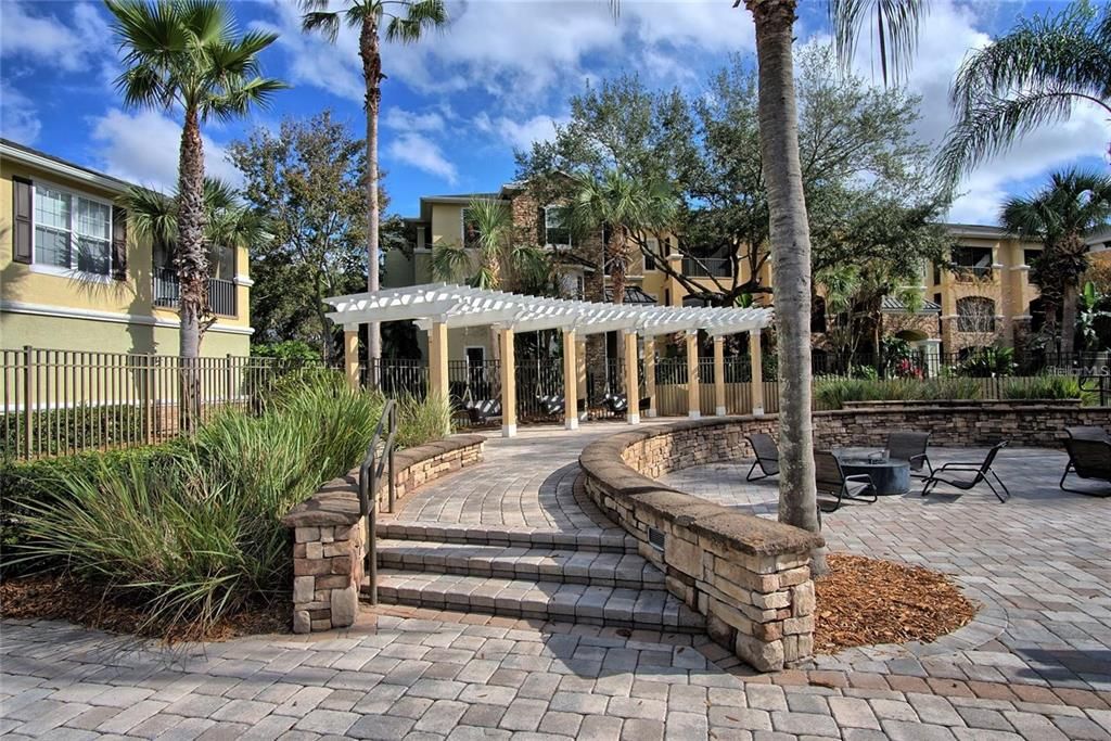 For Rent: $1,475 (1 beds, 1 baths, 769 Square Feet)