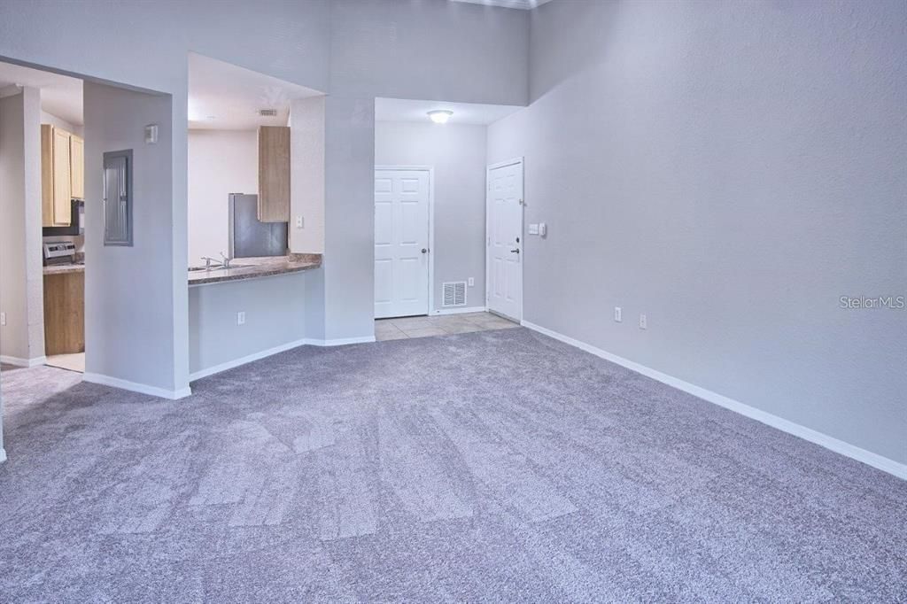 For Rent: $1,475 (1 beds, 1 baths, 769 Square Feet)