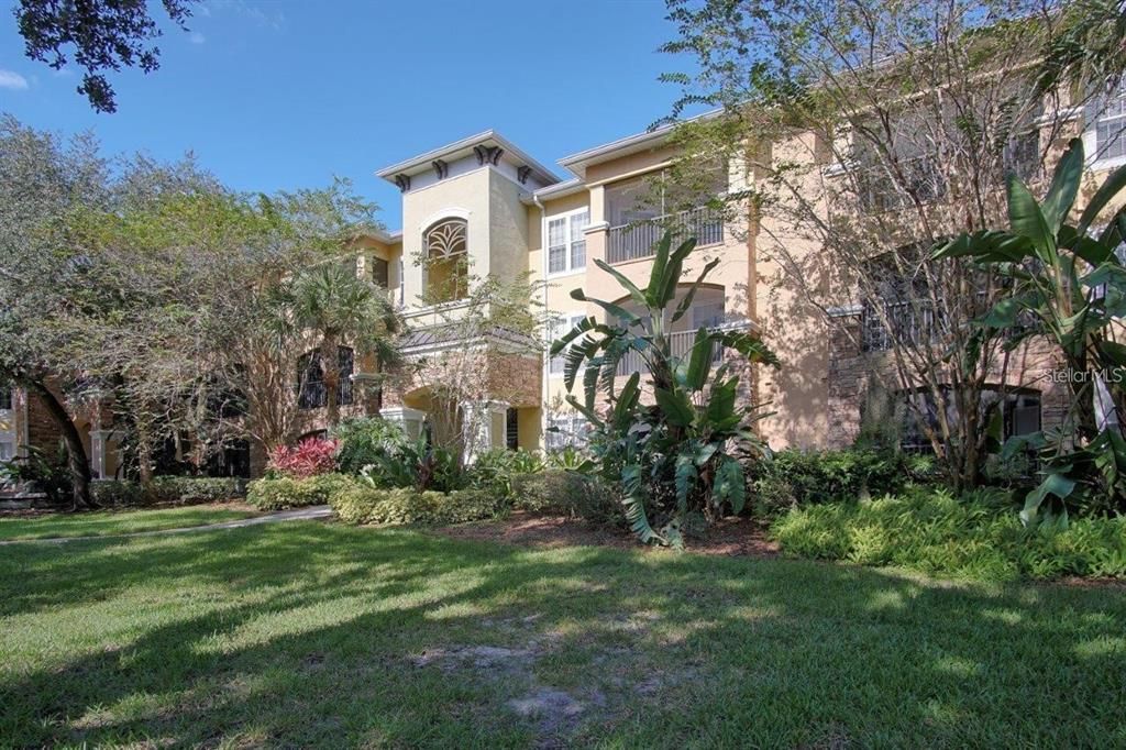 For Rent: $1,475 (1 beds, 1 baths, 769 Square Feet)