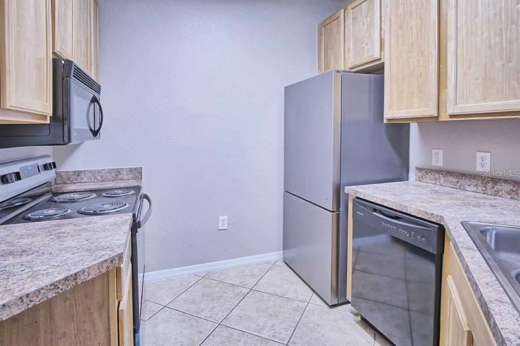For Rent: $1,475 (1 beds, 1 baths, 769 Square Feet)