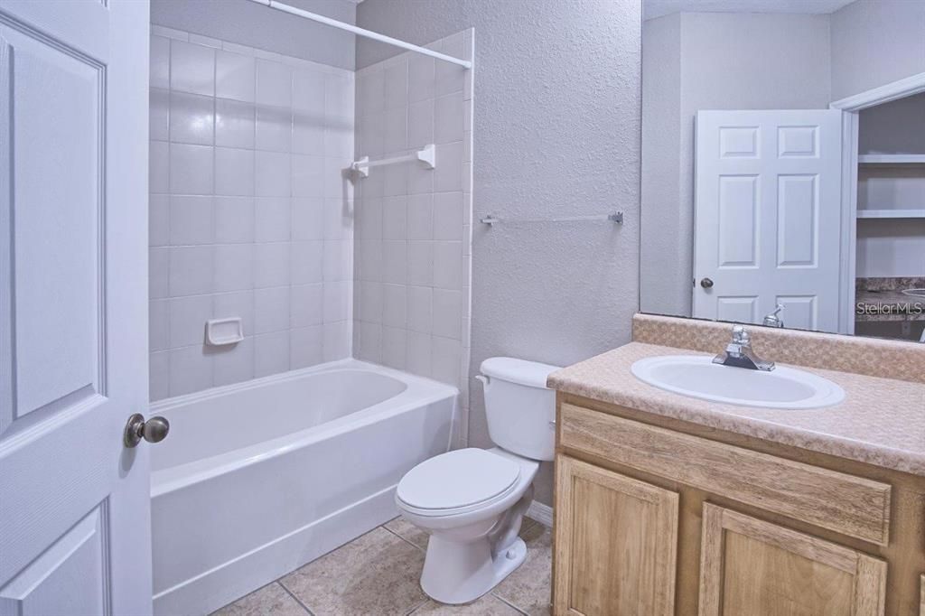 For Rent: $1,475 (1 beds, 1 baths, 769 Square Feet)