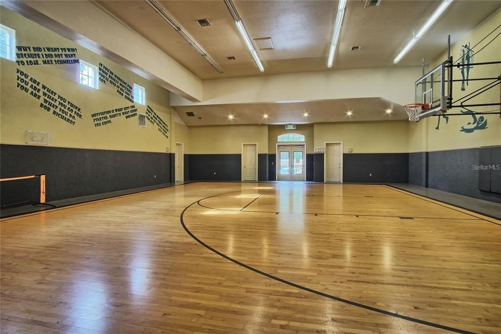 For Rent: $1,475 (1 beds, 1 baths, 769 Square Feet)