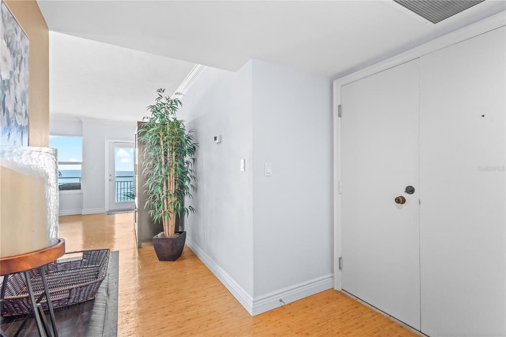 For Sale: $1,250,000 (2 beds, 2 baths, 1458 Square Feet)