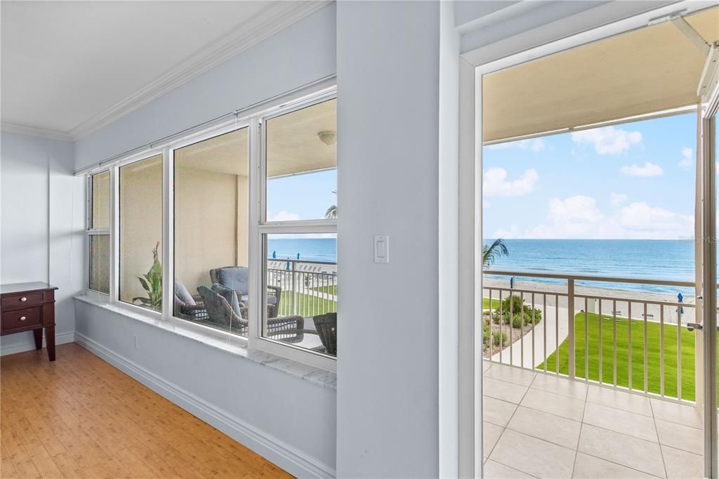 For Sale: $1,250,000 (2 beds, 2 baths, 1458 Square Feet)
