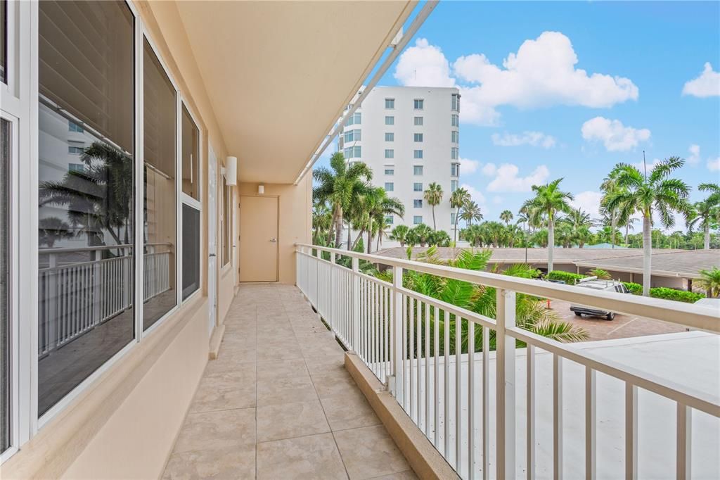 For Sale: $1,250,000 (2 beds, 2 baths, 1458 Square Feet)