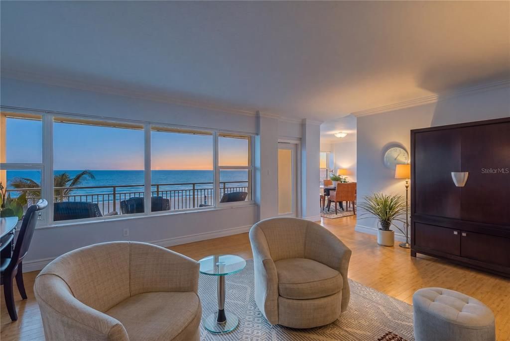 For Sale: $1,250,000 (2 beds, 2 baths, 1458 Square Feet)