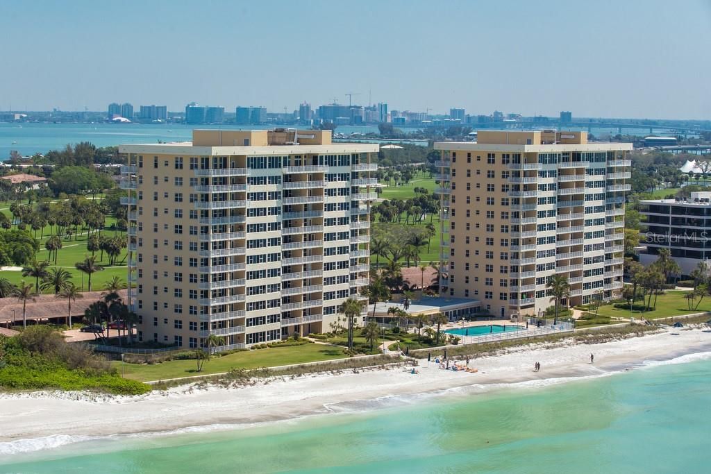 For Sale: $1,250,000 (2 beds, 2 baths, 1458 Square Feet)