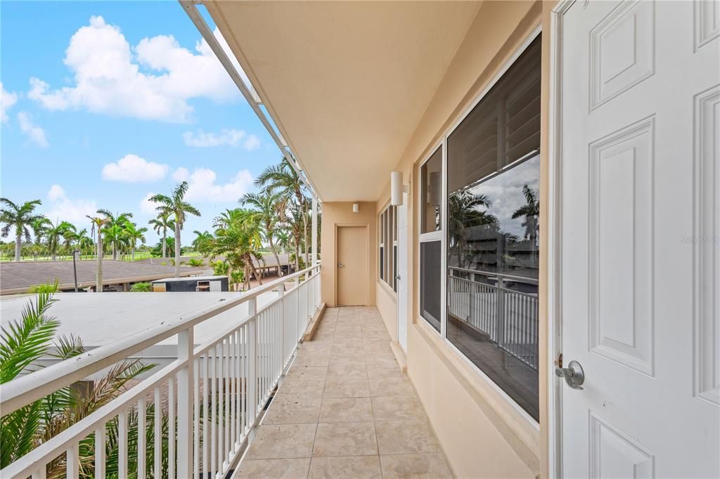 For Sale: $1,250,000 (2 beds, 2 baths, 1458 Square Feet)