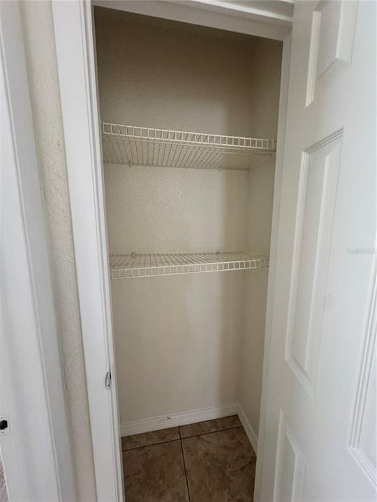 На продажу: $339,999 (3 спален, 2 ванн, 1084 Квадратных фут)