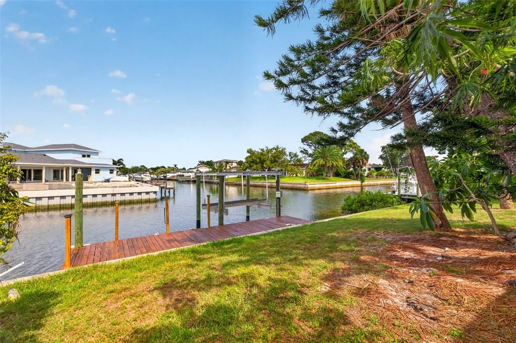 For Sale: $715,000 (3 beds, 2 baths, 1640 Square Feet)