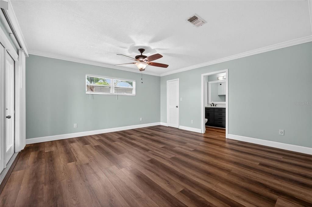 For Sale: $715,000 (3 beds, 2 baths, 1640 Square Feet)