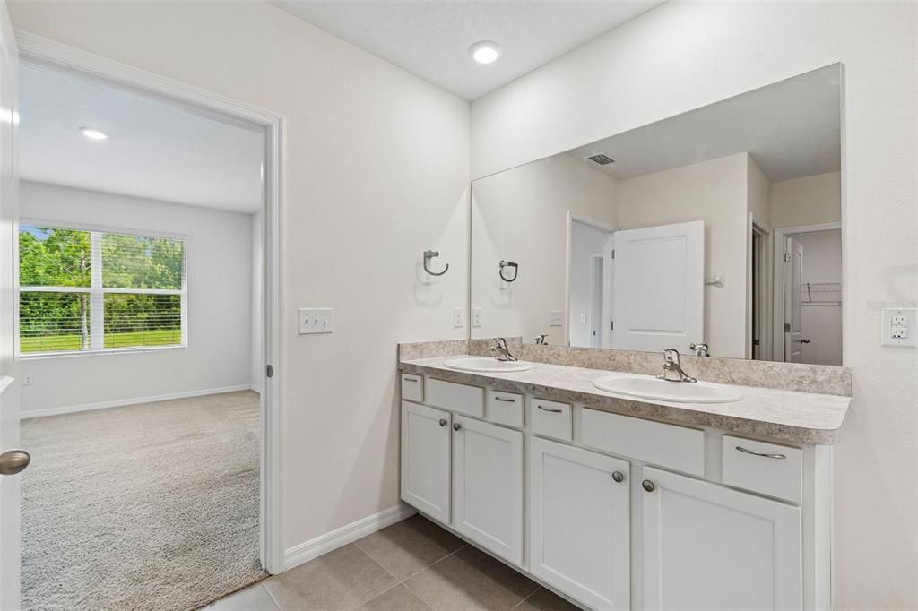 For Sale: $350,000 (4 beds, 2 baths, 1846 Square Feet)