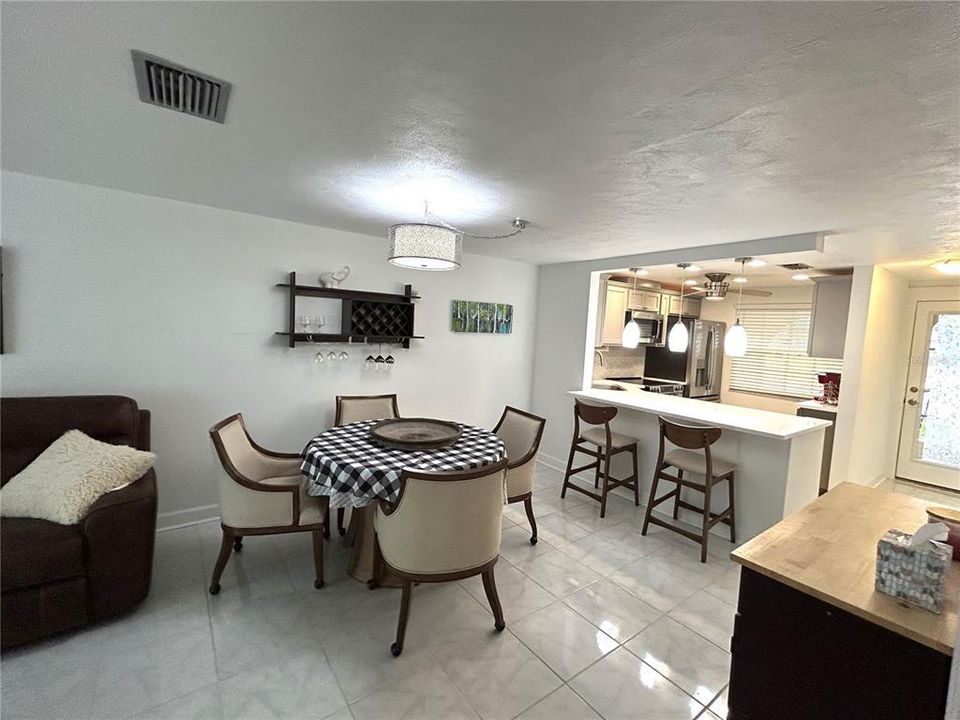 For Rent: $1,500 (2 beds, 2 baths, 1080 Square Feet)