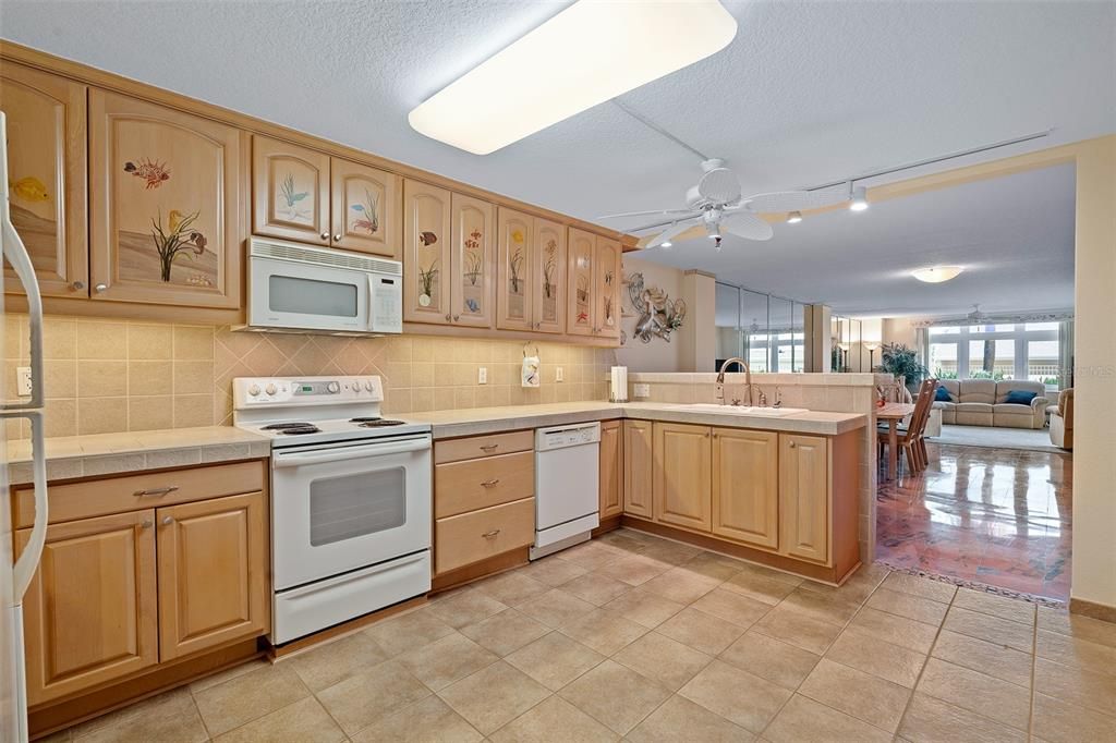 En Venta: $449,000 (2 camas, 2 baños, 1634 Pies cuadrados)