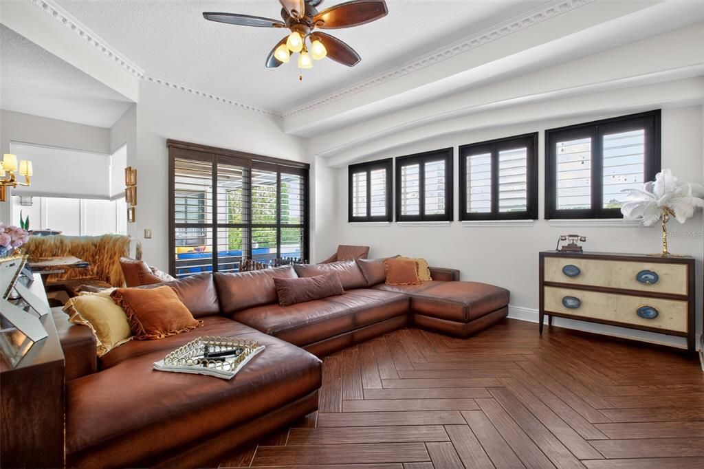For Sale: $1,329,000 (5 beds, 4 baths, 3703 Square Feet)