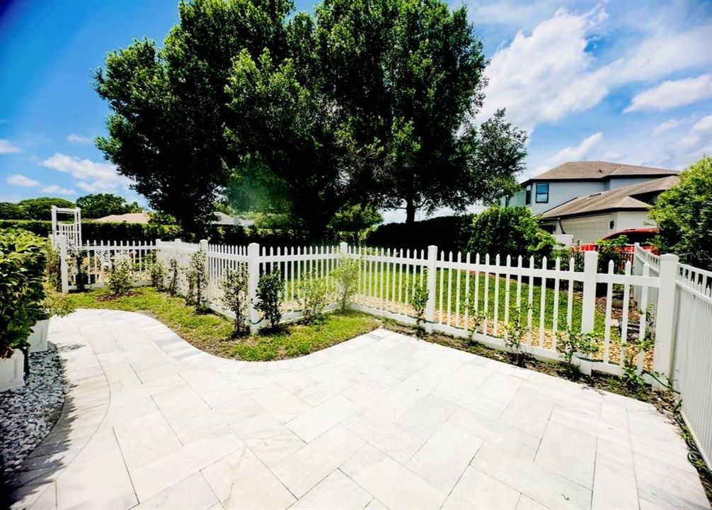 For Sale: $1,329,000 (5 beds, 4 baths, 3703 Square Feet)
