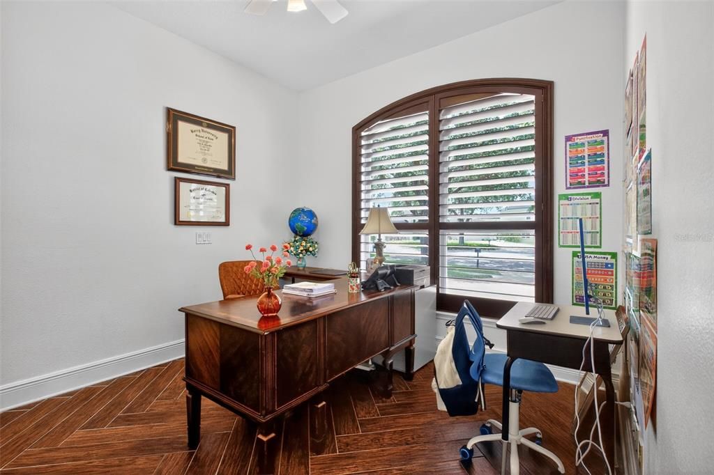 For Sale: $1,329,000 (5 beds, 4 baths, 3703 Square Feet)