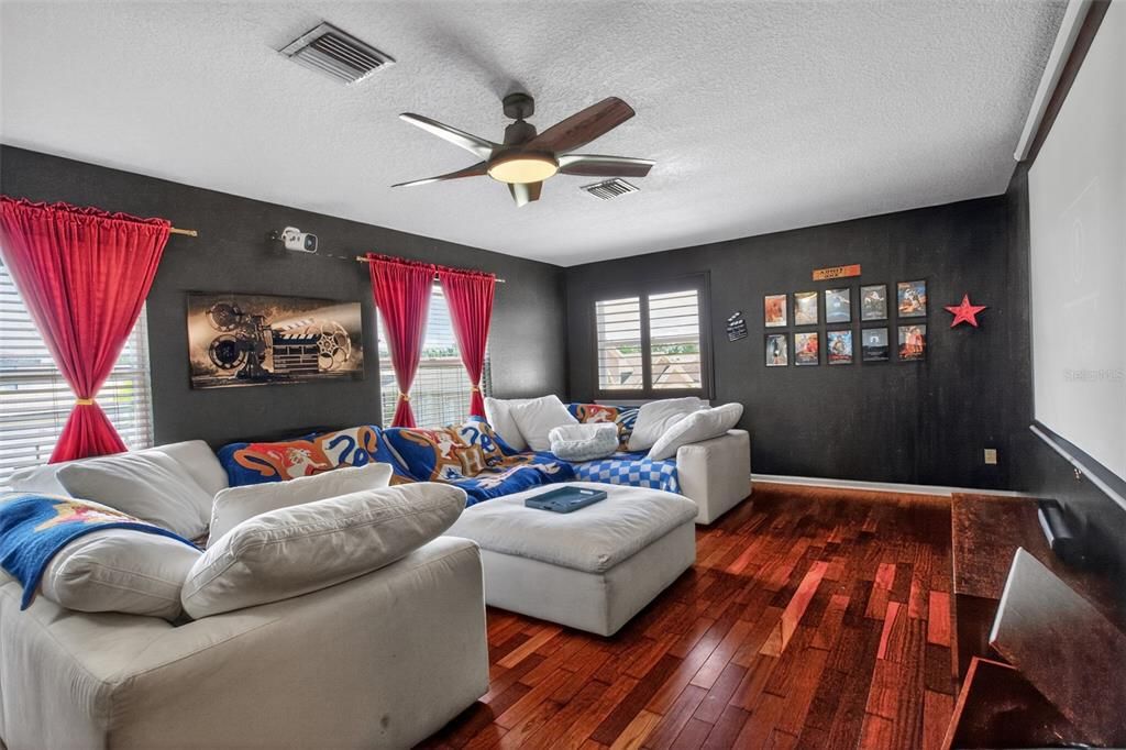 For Sale: $1,329,000 (5 beds, 4 baths, 3703 Square Feet)