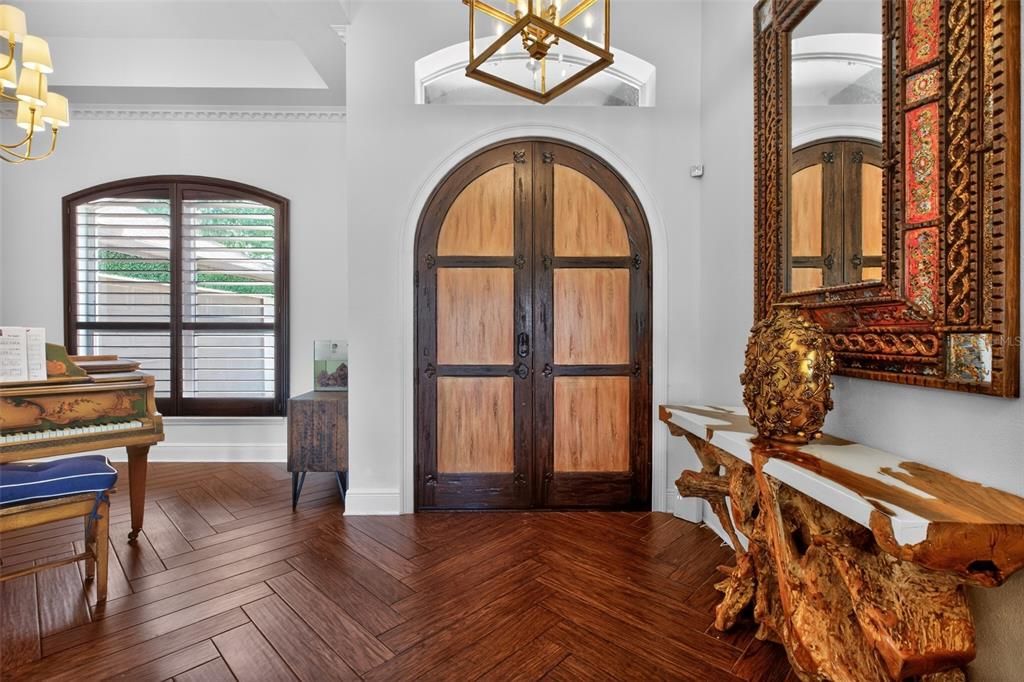 For Sale: $1,329,000 (5 beds, 4 baths, 3703 Square Feet)