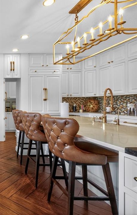 For Sale: $1,329,000 (5 beds, 4 baths, 3703 Square Feet)