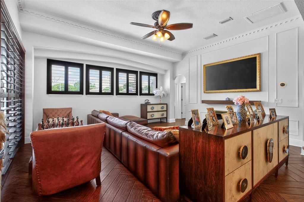 For Sale: $1,329,000 (5 beds, 4 baths, 3703 Square Feet)