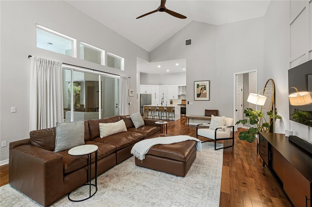 For Sale: $1,745,000 (4 beds, 5 baths, 4289 Square Feet)