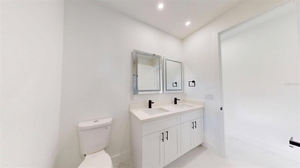 For Sale: $649,500 (3 beds, 2 baths, 2032 Square Feet)