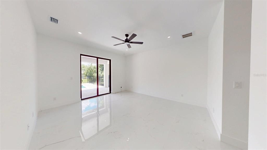 For Sale: $649,500 (3 beds, 2 baths, 2032 Square Feet)