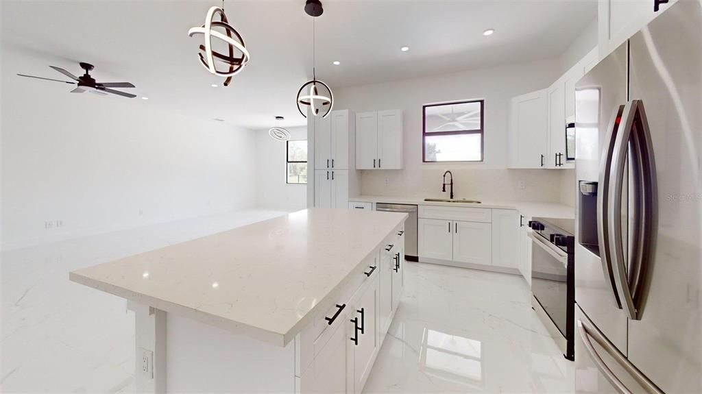 For Sale: $649,500 (3 beds, 2 baths, 2032 Square Feet)