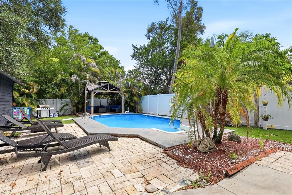 En Venta: $750,000 (4 camas, 3 baños, 1902 Pies cuadrados)
