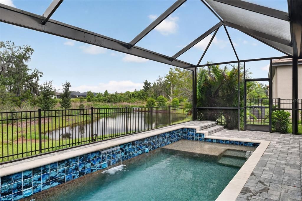 En Venta: $485,000 (3 camas, 3 baños, 2395 Pies cuadrados)