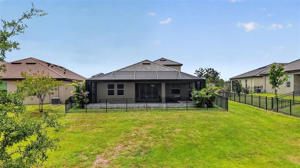 En Venta: $485,000 (3 camas, 3 baños, 2395 Pies cuadrados)