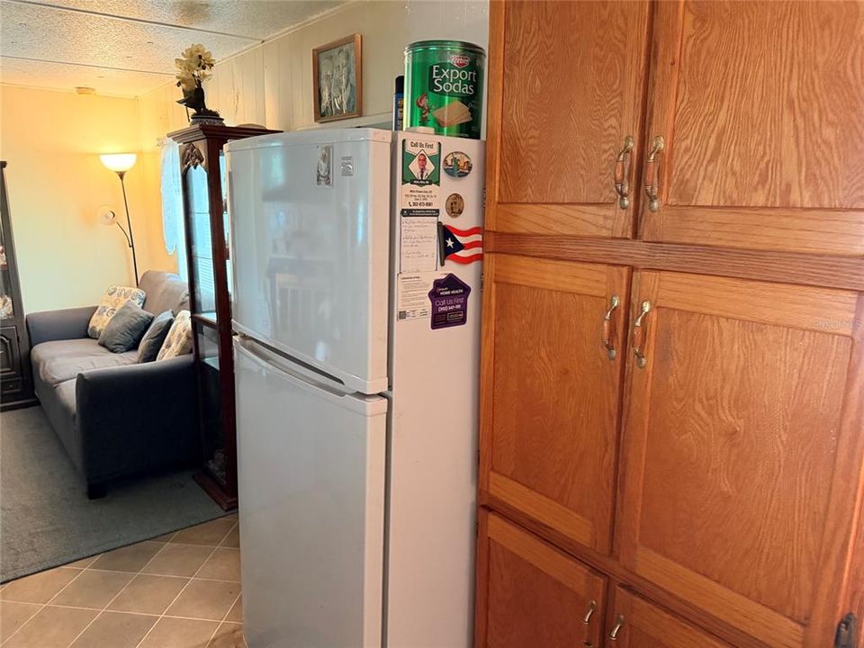 For Sale: $80,000 (2 beds, 1 baths, 624 Square Feet)