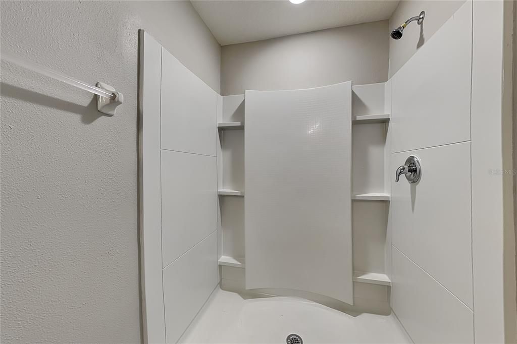 В аренду: $2,449 (4 спален, 2 ванн, 2308 Квадратных фут)