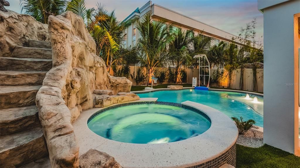 For Sale: $4,500,000 (5 beds, 5 baths, 3891 Square Feet)