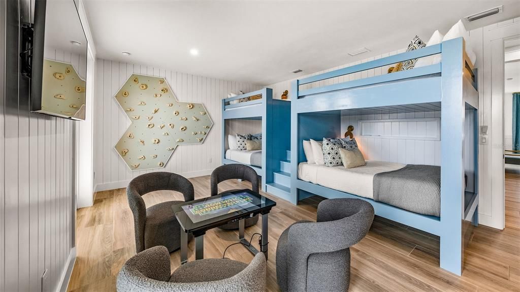 For Sale: $4,500,000 (5 beds, 5 baths, 3891 Square Feet)