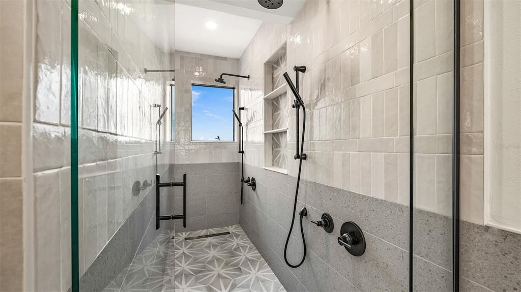 For Sale: $4,500,000 (5 beds, 5 baths, 3891 Square Feet)