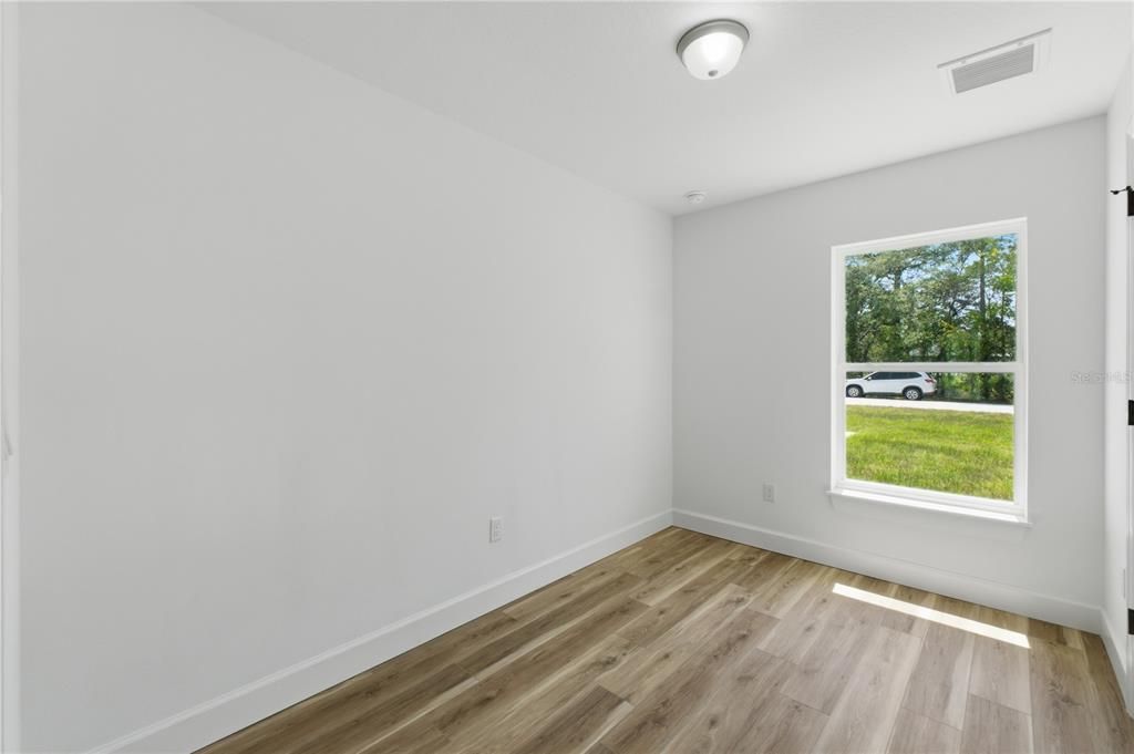 На продажу: $389,900 (4 спален, 2 ванн, 2100 Квадратных фут)