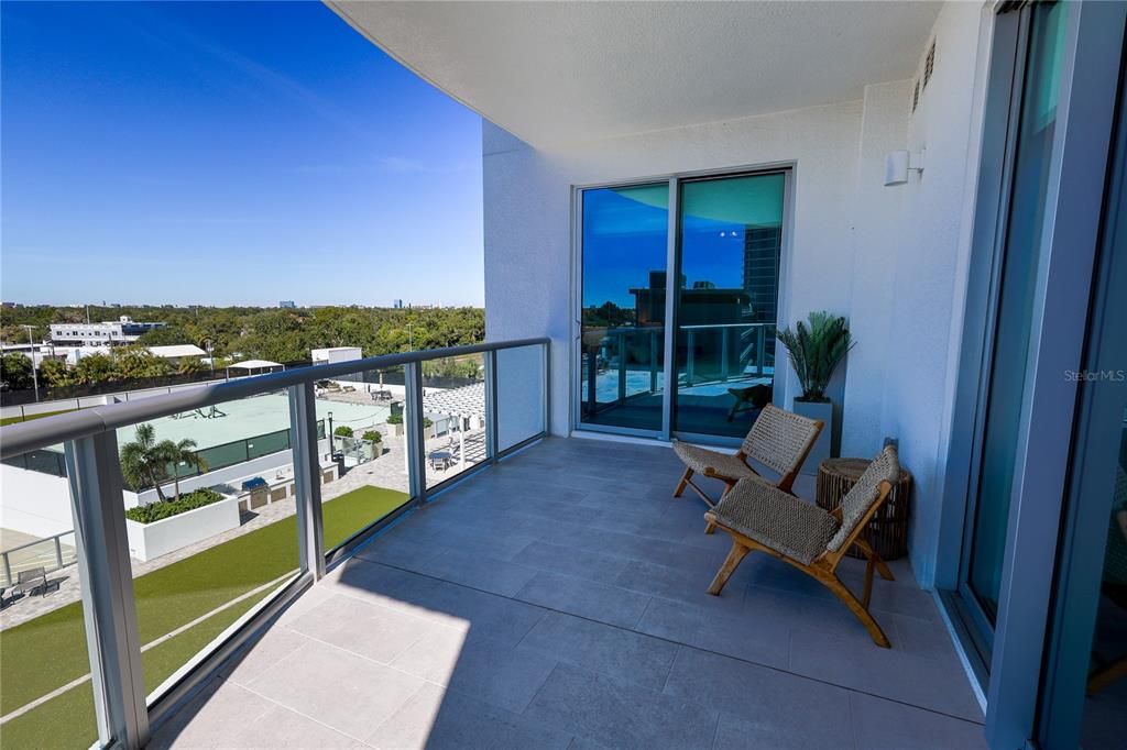 For Sale: $2,199,000 (3 beds, 3 baths, 2522 Square Feet)